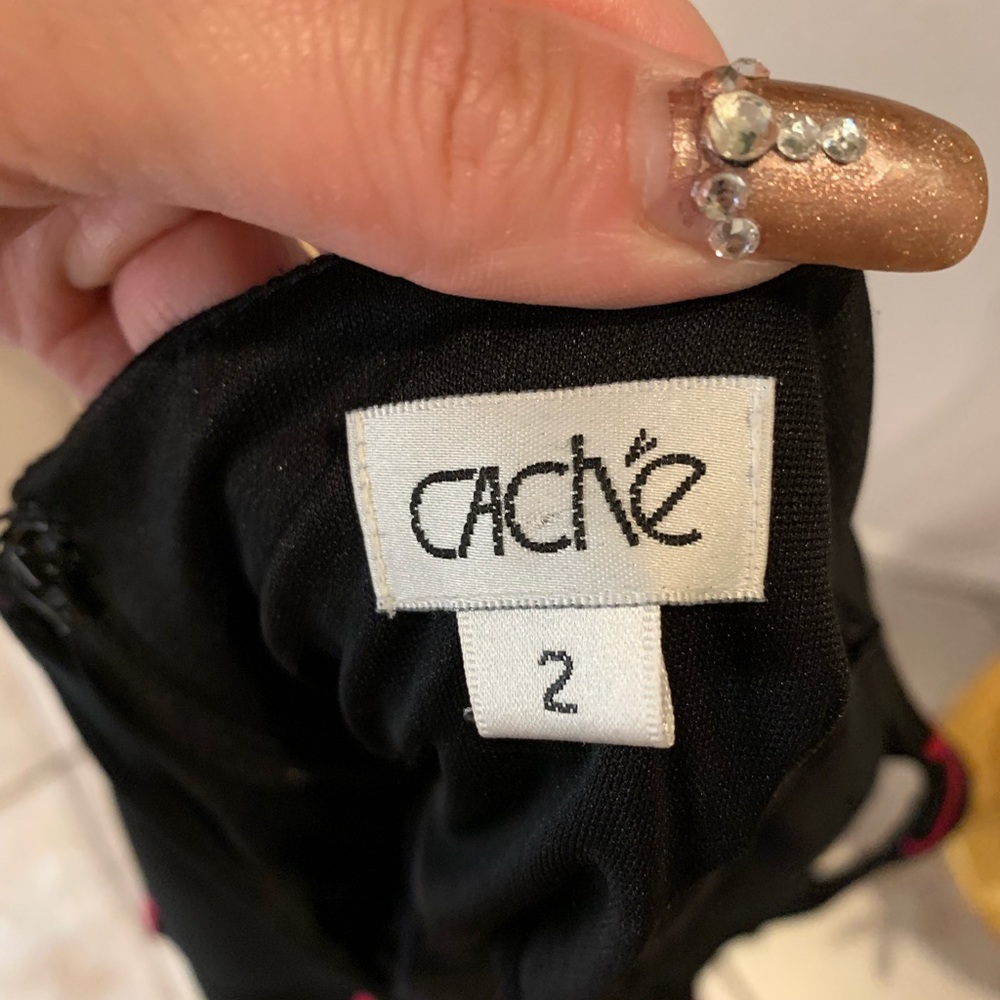 Cache dress - Picture 2 of 2